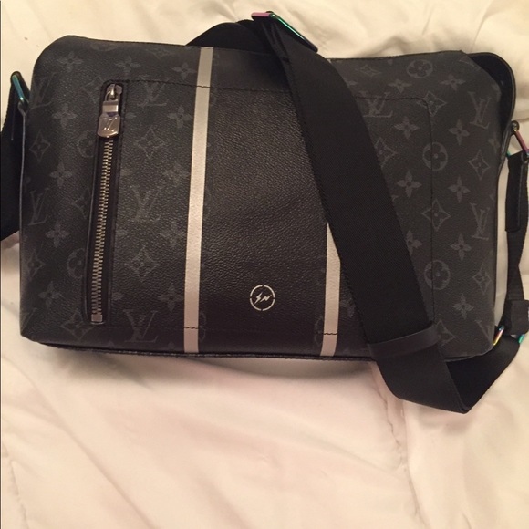 Louis Vuitton Other - Louis Vuitton XFragment Apollo Messenger PM